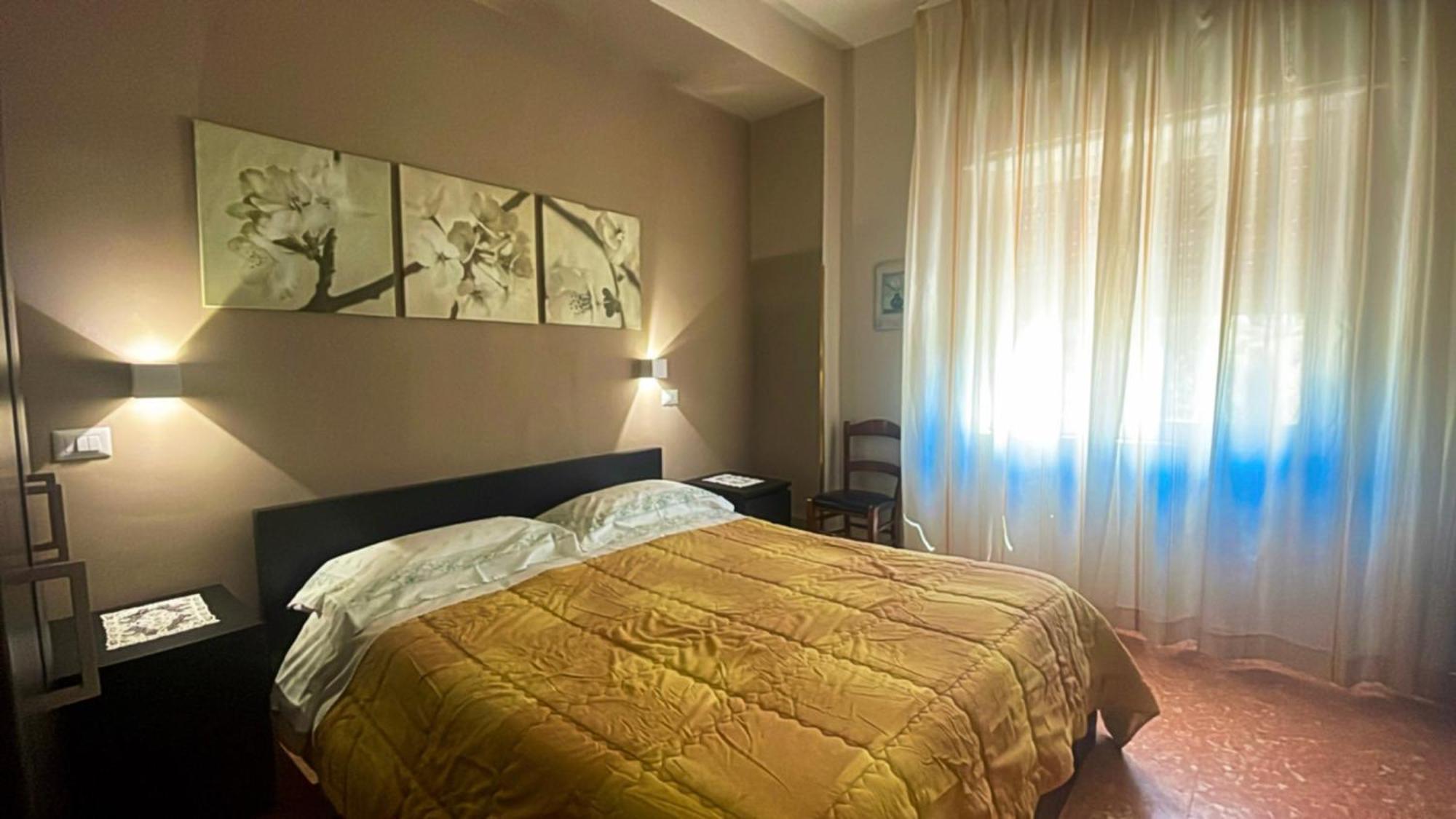 New Royal Bed & Breakfast อาเจโรลา ภายนอก รูปภาพ